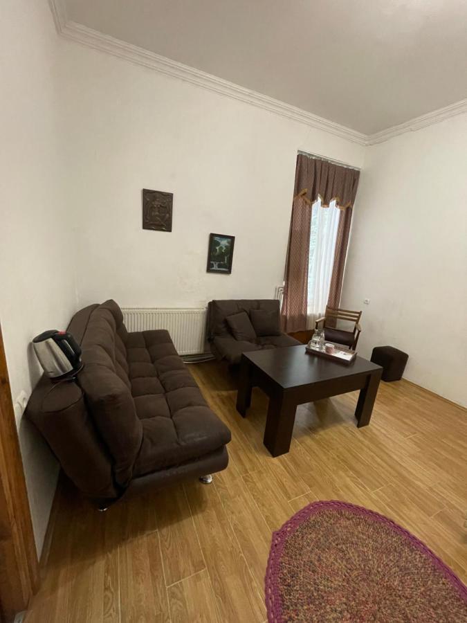 Leila Apartment Tbilisi Exteriör bild