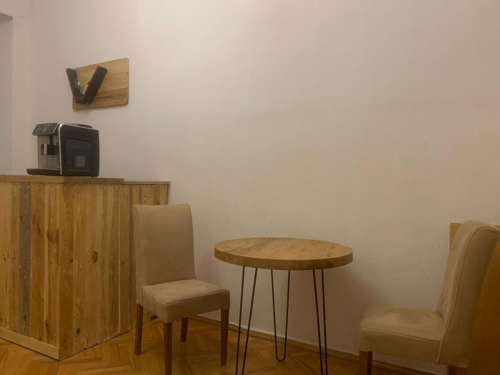 Leila Apartment Tbilisi Exteriör bild