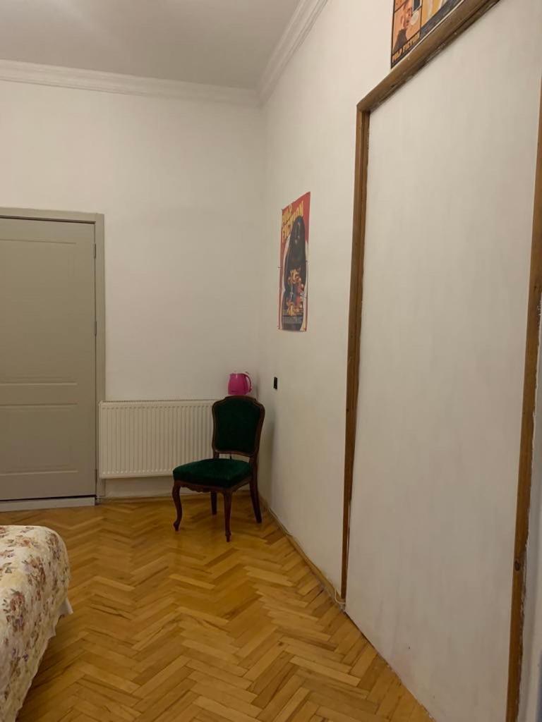 Leila Apartment Tbilisi Exteriör bild