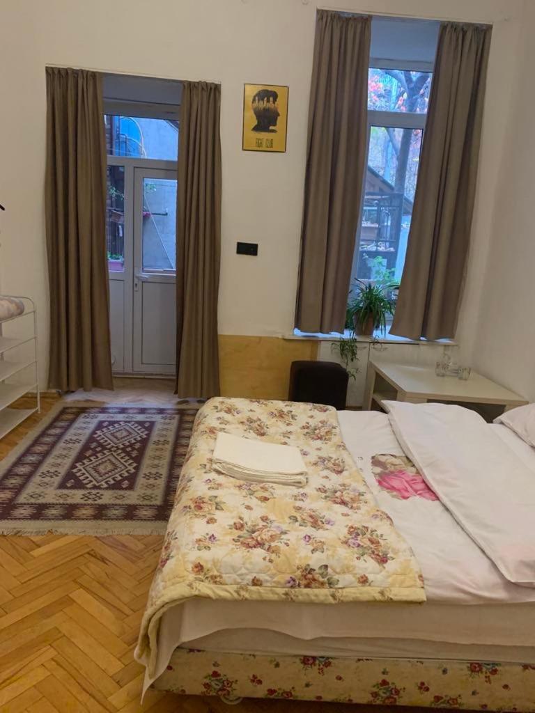 Leila Apartment Tbilisi Exteriör bild